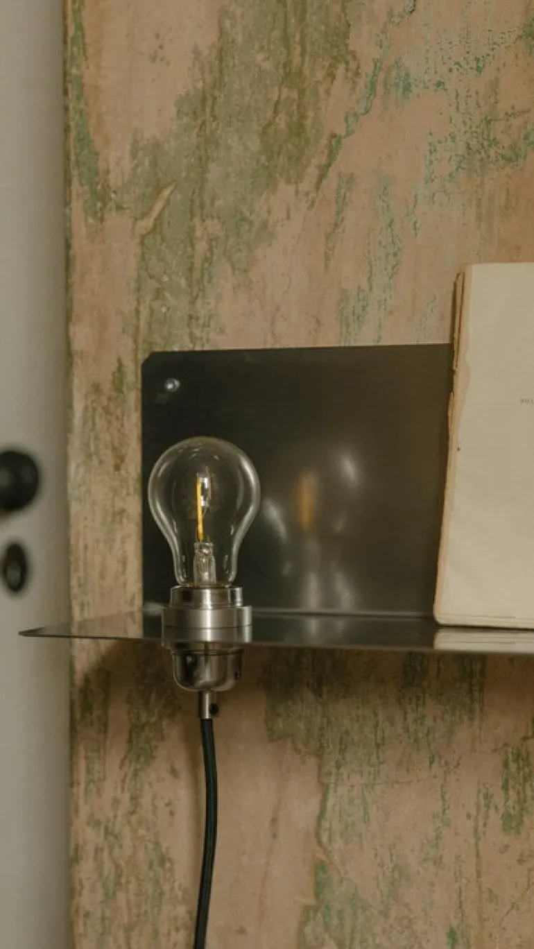 Frama 90° wall light, stainless steel