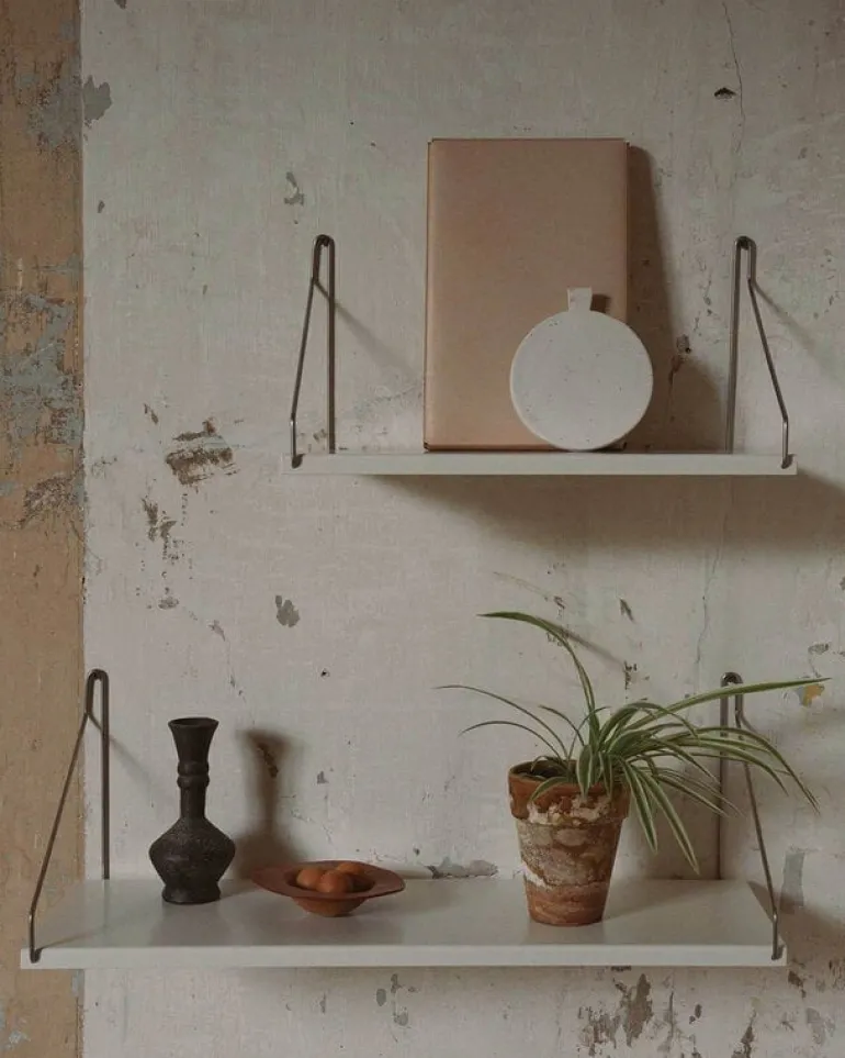 Frama D27 shelf, 60 cm, warm white steel