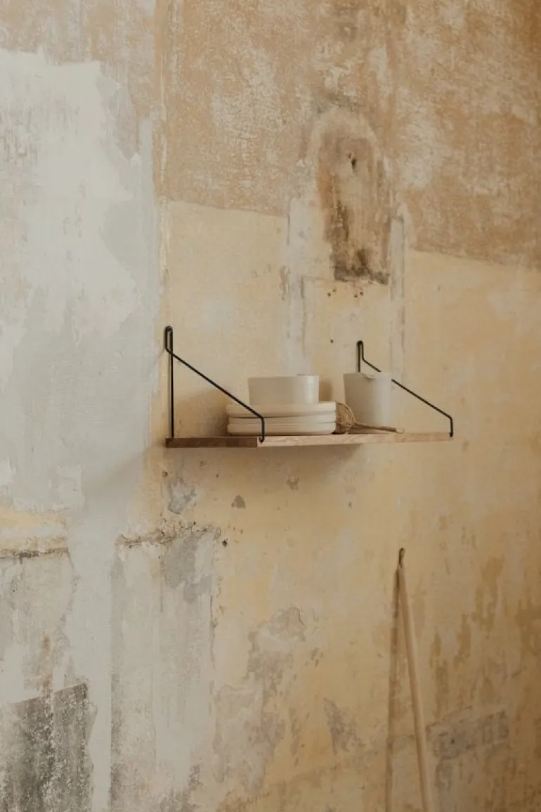 Frama D27 wall shelf, 60 cm, oak - black