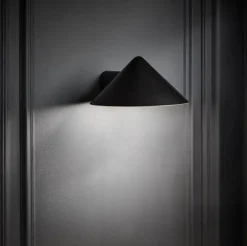 Frandsen Grasp rechargeable wall lamp, matt black