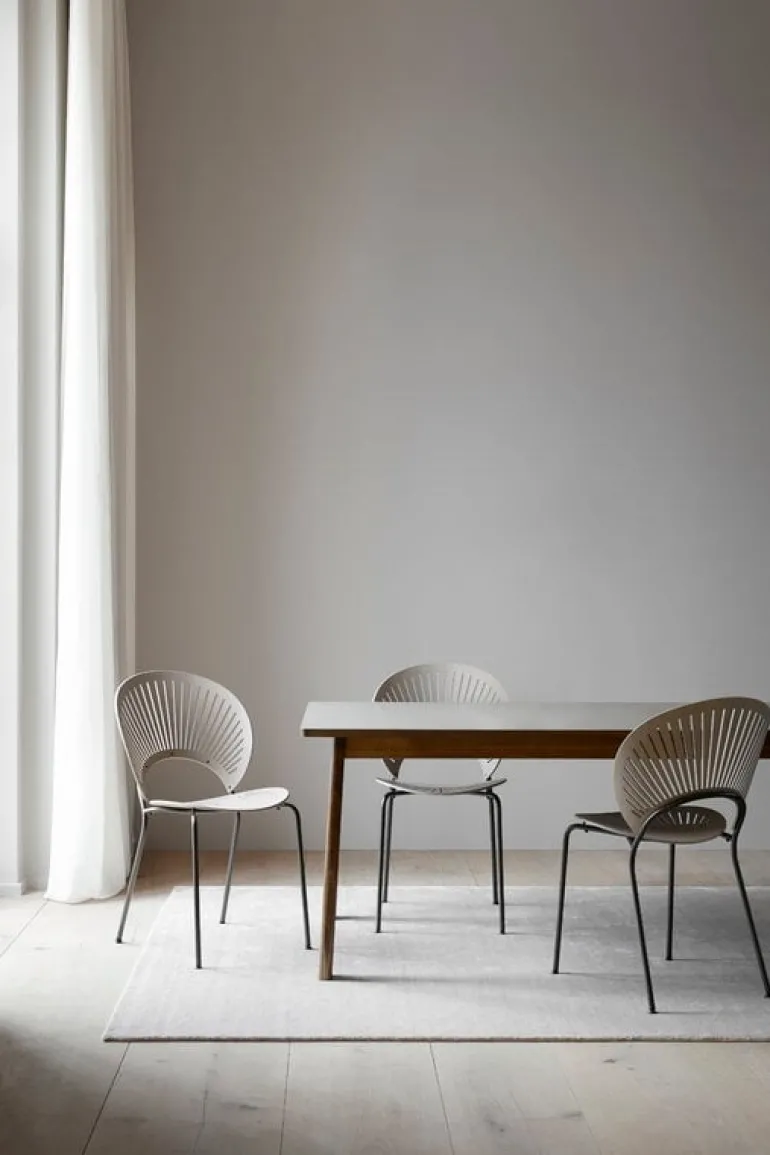 Fredericia Ana extension dining table, black - smoked oak