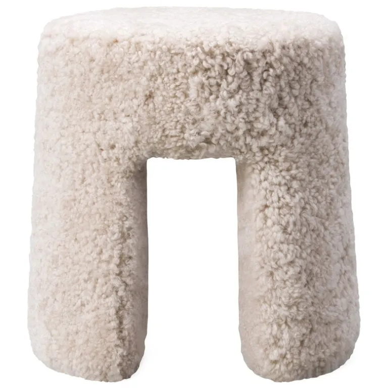 Fredericia Sequoia pouf, sheepskin Moonlight