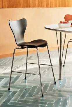 Fritz Hansen Series 7 Junior chair, black - chrome