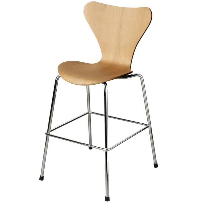 Fritz Hansen Series 7 Junior chair, oak - chrome