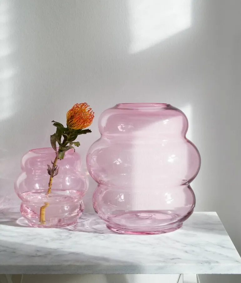 Fundamental Berlin Muse vase, medium, rubine