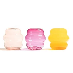 Fundamental Berlin Muse vase, medium, saffron