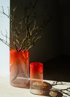 Fundamental Berlin Rise floor vase, racing red