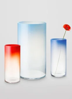 Fundamental Berlin Rise table vase, racing red