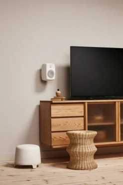 Genelec F Two (B) active subwoofer, white