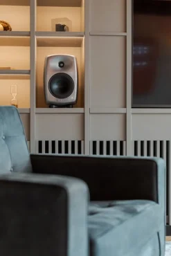 Genelec G Four active speaker, EU 230V, RAW aluminium