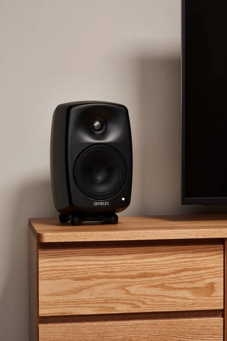 Genelec G Two (B) active speaker, black