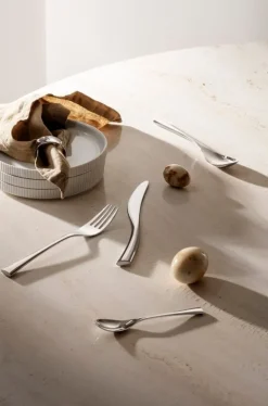 Georg Jensen Bernadotte cake plate, 17 cm, porcelain