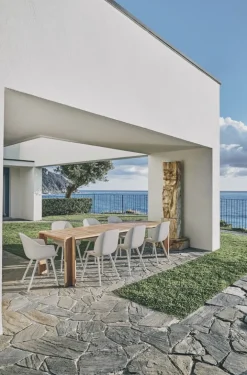 GUBI Atmosfera table, 281 x 105 cm, teak