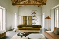 GUBI Basket 3-seater sofa, rattan - Mumble 40