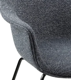 GUBI Bat chair, fully upholst., conic matt black, Around Boucle 023