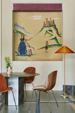 GUBI Beetle chair, black chrome - walnut - Flair Sp. FR 134