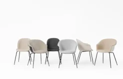 GUBI Beetle chair, black steel - Light Boucle 08