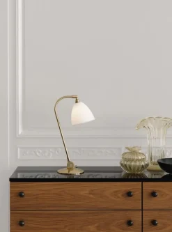 GUBI Bestlite BL2 table lamp, brass - bone china
