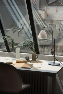 GUBI Bestlite BL1 table lamp, black brass - bone china