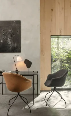 GUBI Bestlite BL2 table lamp, black brass - bone china