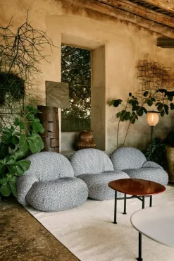 GUBI Carmel coffee table, 60 x 60 cm, black - rock red