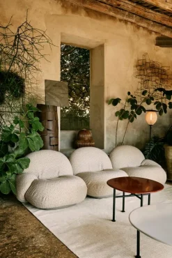 GUBI Carmel coffee table, 60 x 60 cm, black - rock red