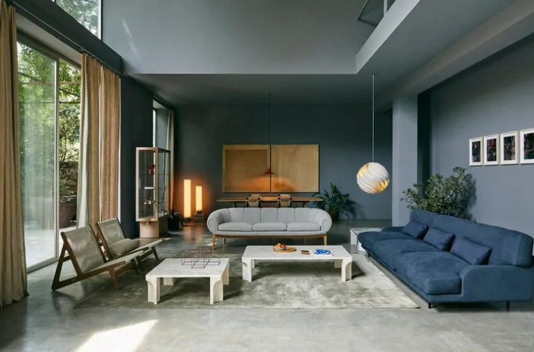 GUBI Doric coffee table, 80 x 80 cm, neutral white travertine