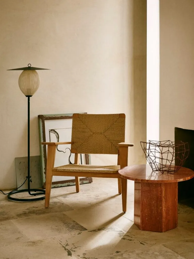 GUBI F-Chair Outdoor lounge chair, natural - teak