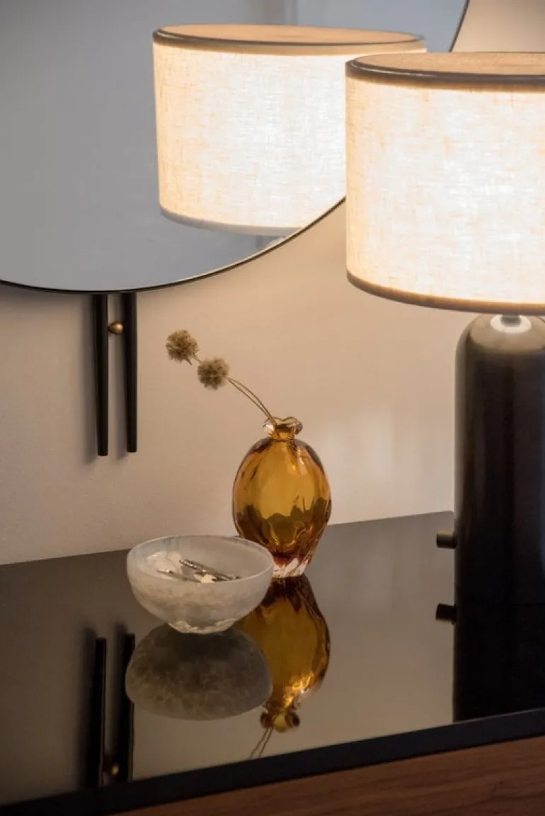 GUBI Gravity table lamp, small, black steel