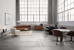 GUBI Gravity table lamp, small, black steel