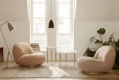 GUBI Gräshoppa pendant lamp, jet black