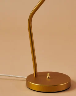 GUBI Gräshoppa table lamp, alabaster white, glossy