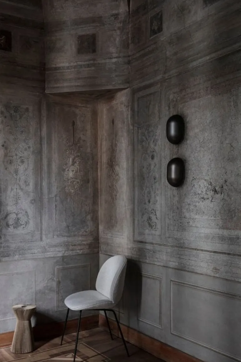 GUBI Howard wall lamp, gunmetal brass