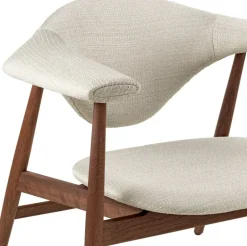 GUBI Masculo lounge chair, oiled walnut, Eero Special FR 106