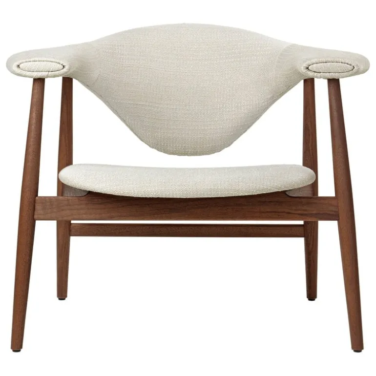 GUBI Masculo lounge chair, oiled walnut, Eero Special FR 106