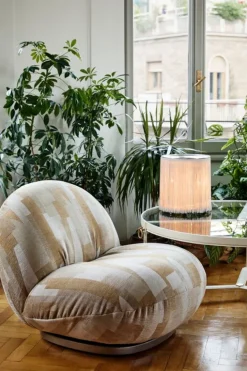 GUBI Model 597 table lamp, polished aluminium - cream fringe