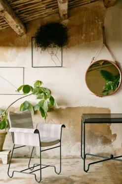 GUBI Tropique chair, classic black - Leslie Stripe 20