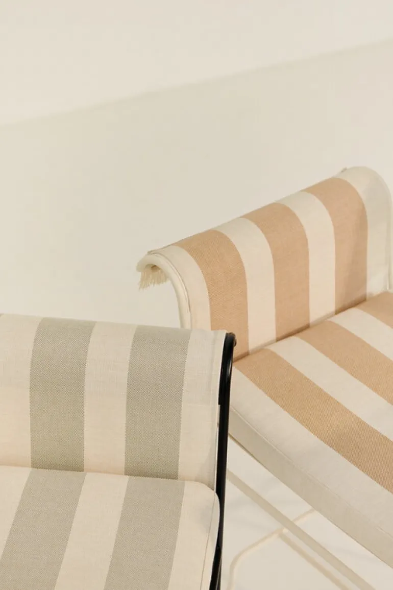 GUBI Tropique chair with fringes, classic black - Leslie Stripe 20