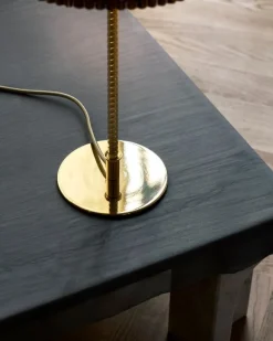 GUBI Tynell 9205 table lamp, brass - bamboo