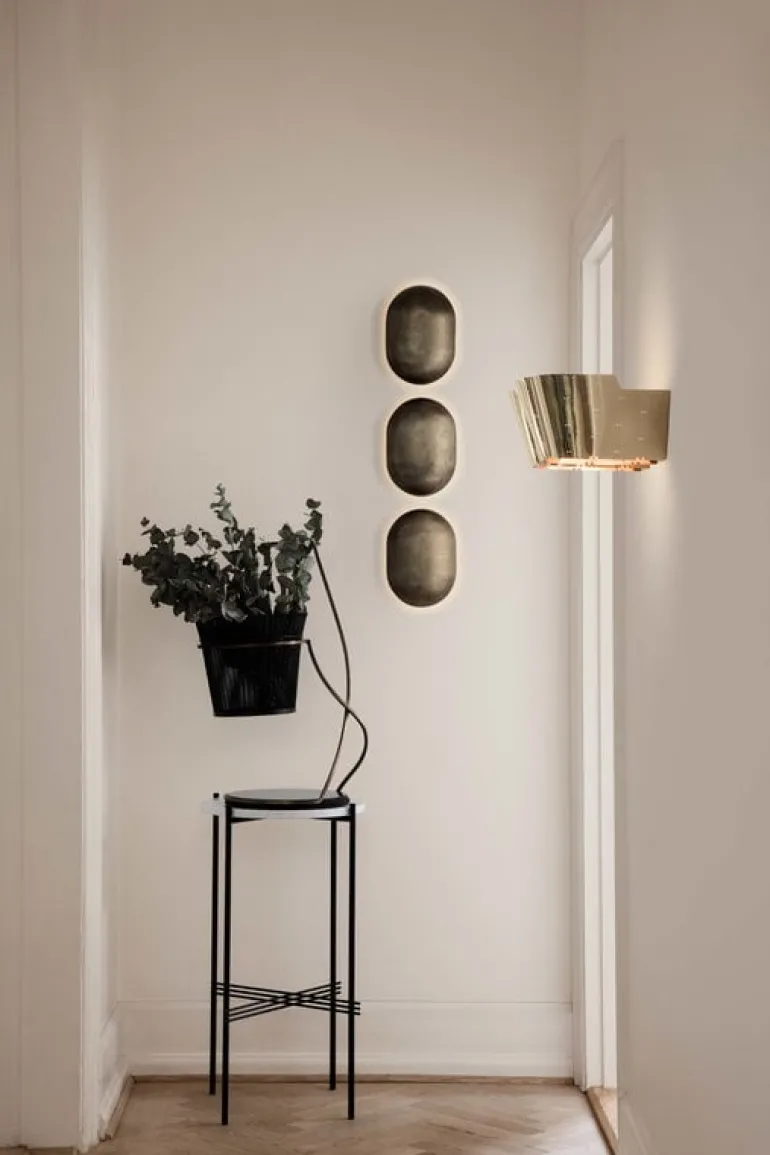 GUBI Tynell 9464 wall lamp, brass