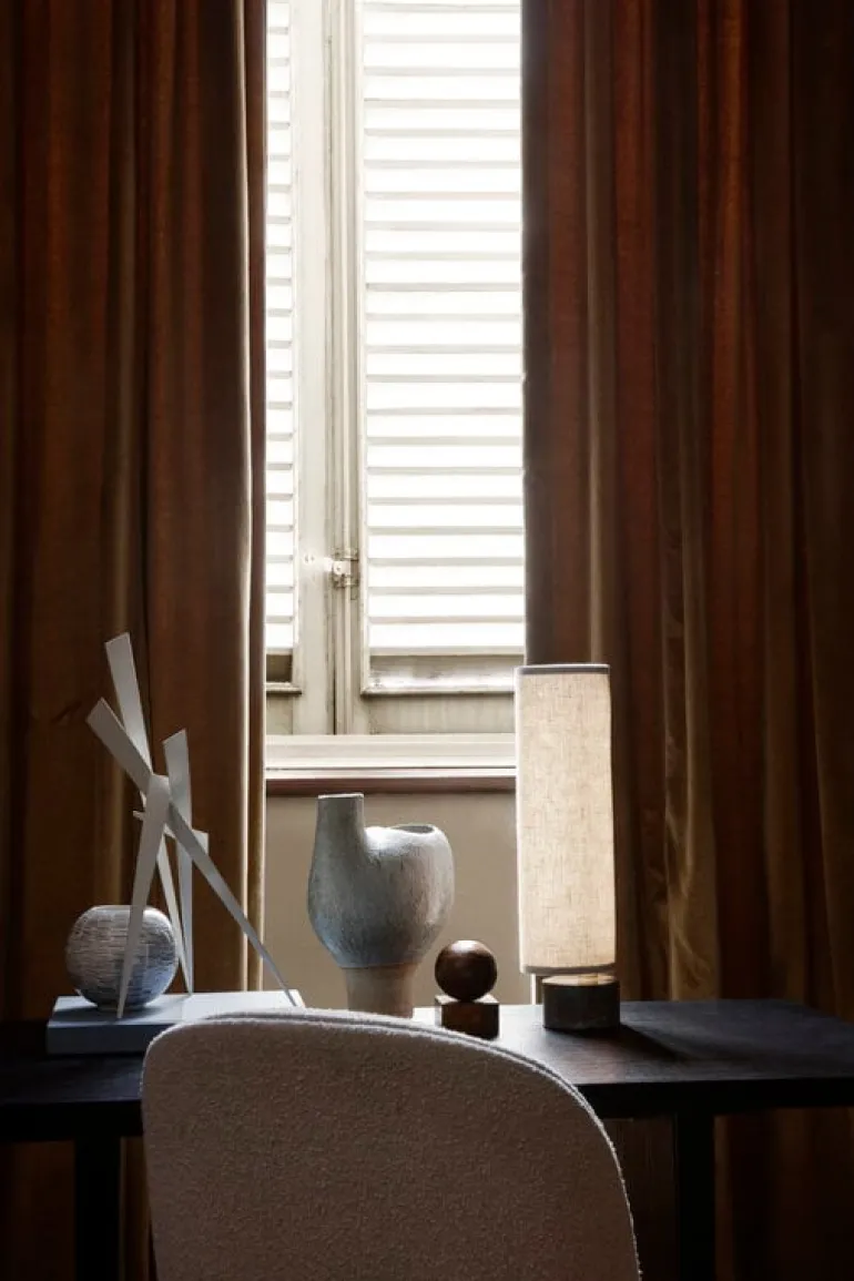 GUBI Unbound table lamp, white