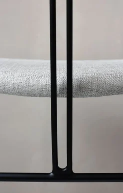 GUBI Violin chair, fully upholstered, Gabriel tempt 60152