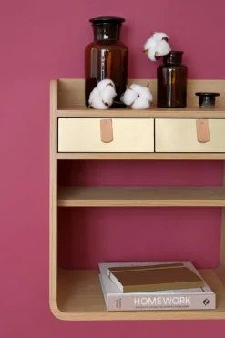 Hartô Suzon wall shelf, oak - brass