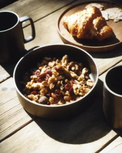 Hasami Porcelain Bowl, 220 mm, black