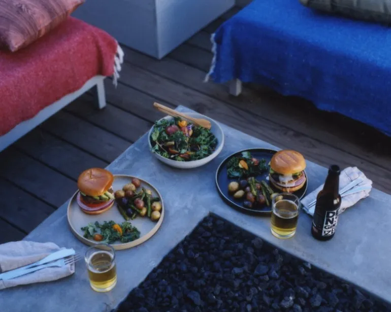 Hasami Porcelain Plate, 255 mm, black