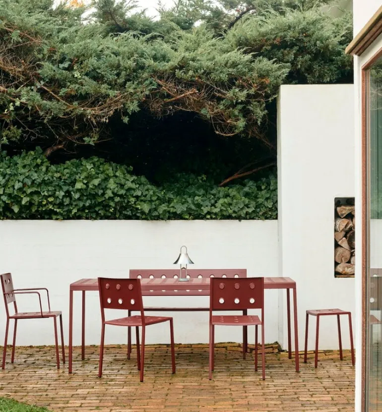 HAY Balcony dining chair with armrest, iron red