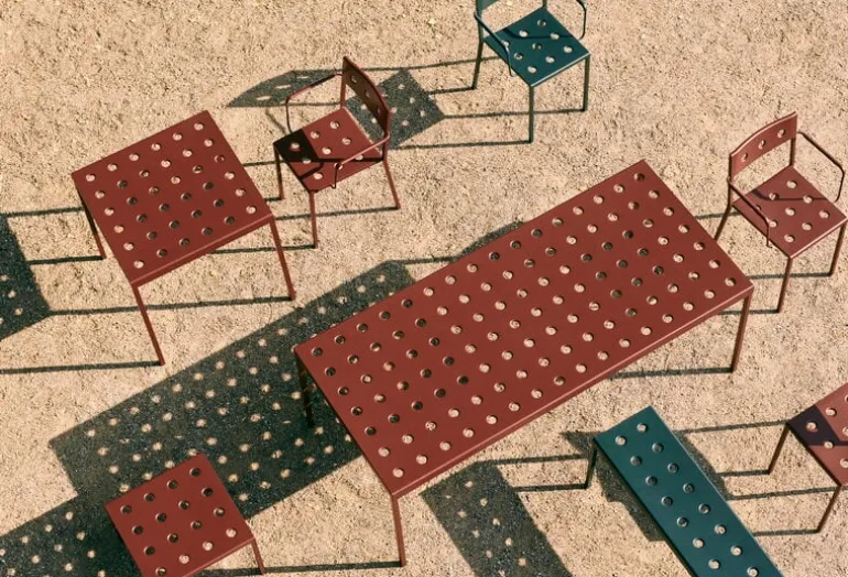 HAY Balcony low table, 50 x 51,5 cm, iron red