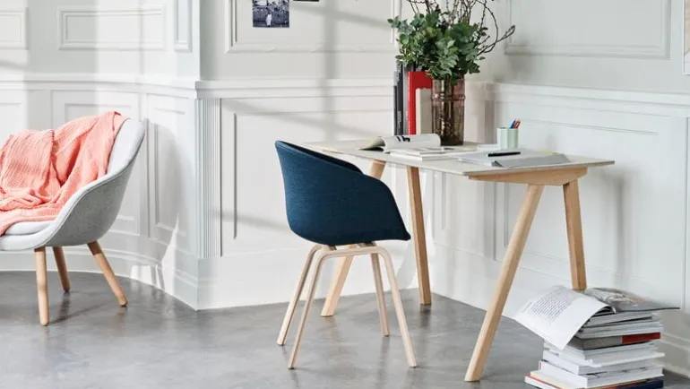 HAY CPH90 2.0 desk, 130 x 65 cm, lacquered oak - white laminate