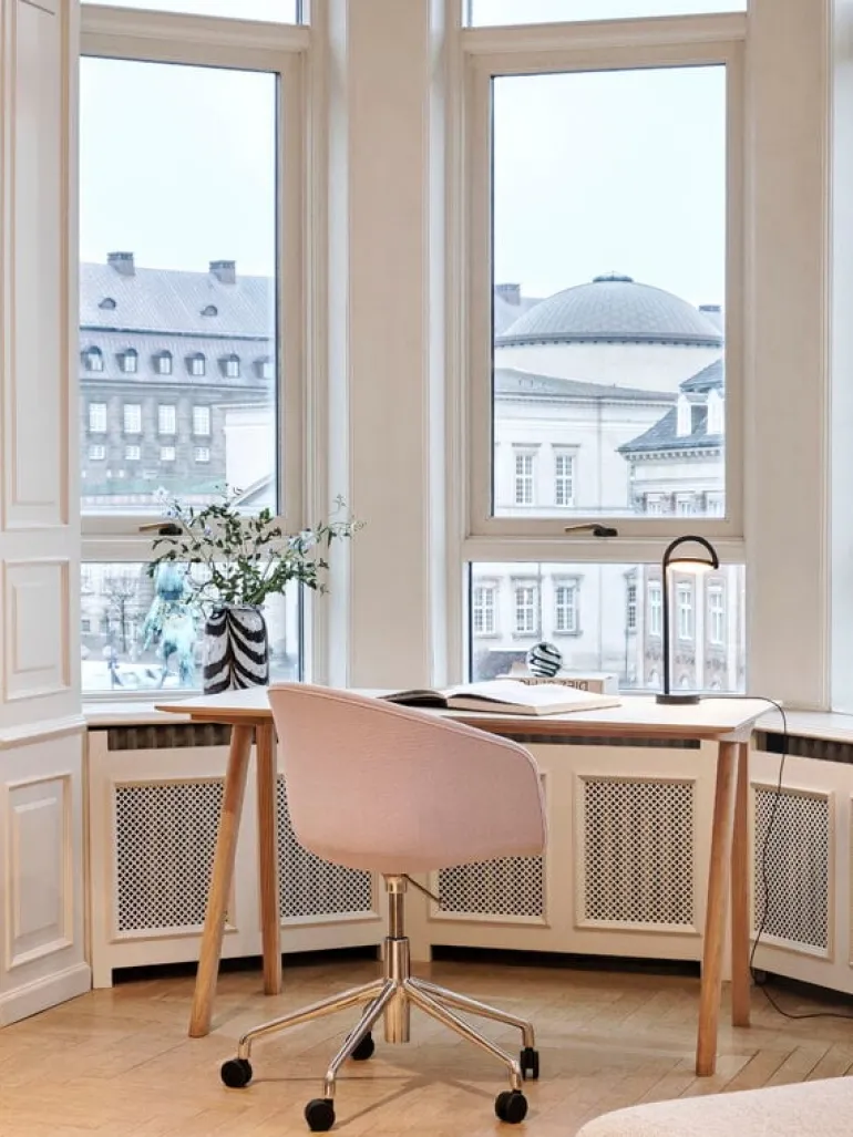 HAY CPH90 2.0 desk, 130 x 65 cm, lacquered oak - off-white linoleum