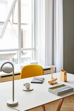 HAY CPH10 2.0 desk, 160 x 80 cm, lacquered oak - off-white linoleum